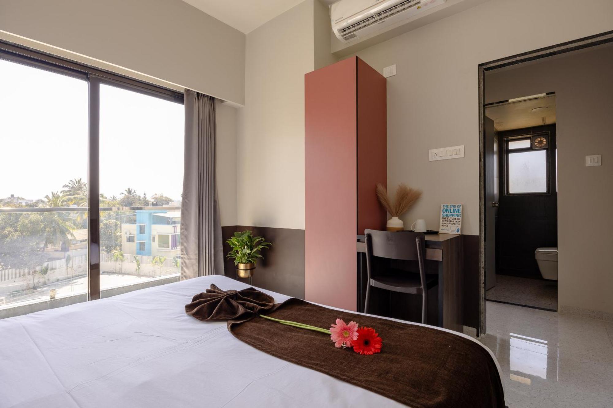 Saavi Suites Daman Exterior photo