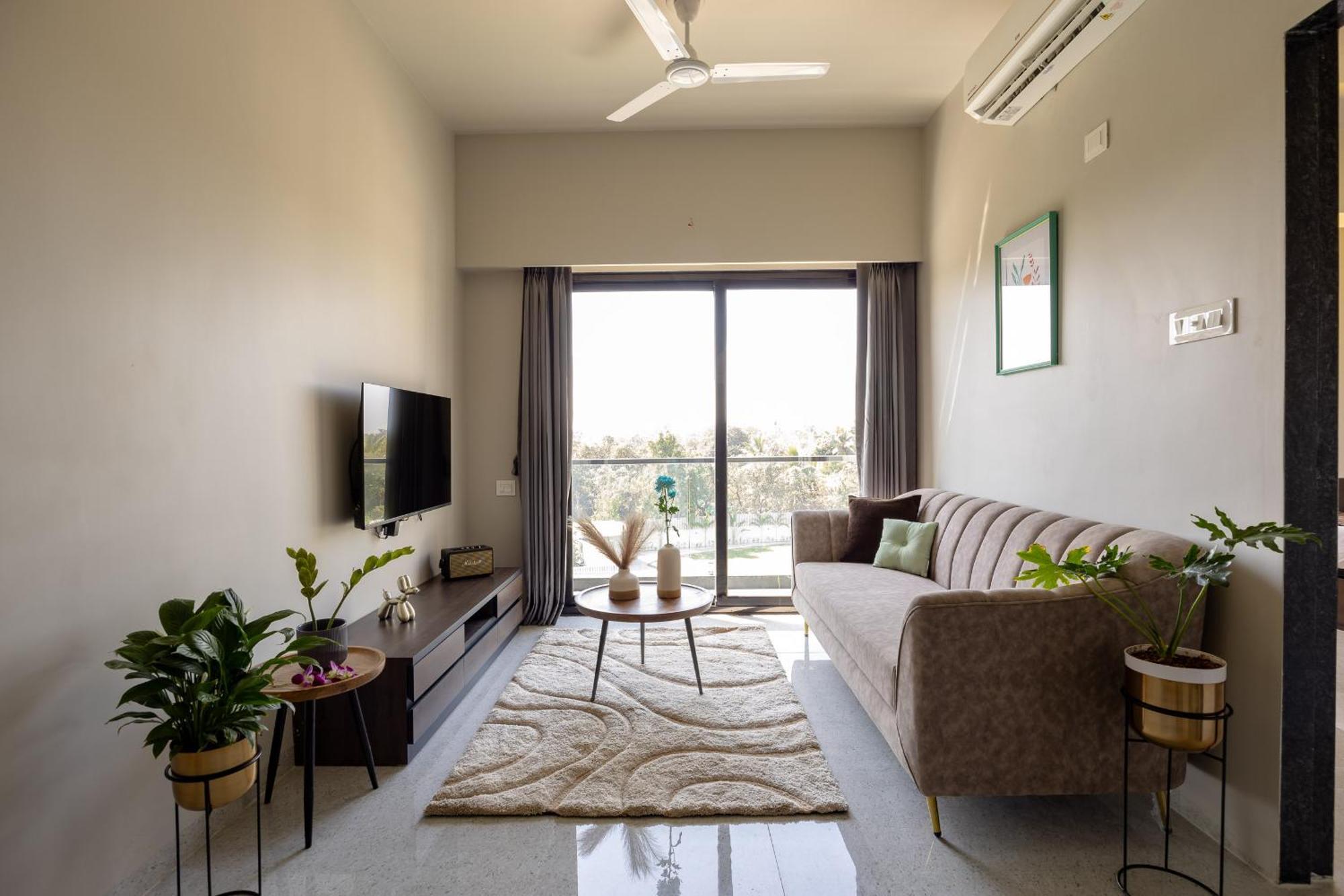 Saavi Suites Daman Exterior photo